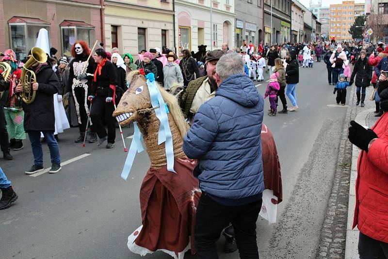 Sobotní masopustní průvod zahájil v Březnici čtyřicetidenní půst.