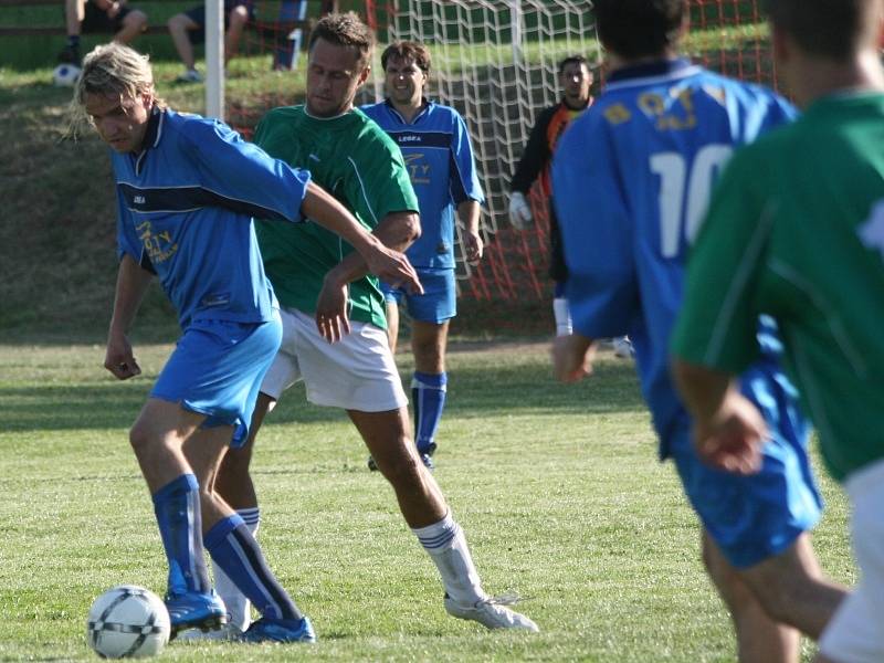 Pohár ČMFS: Zduchovice B - Malá Hraštice (3:3, pk. 2:3)