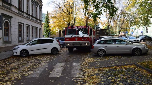 Místa se ztíženým průjezdem byla zaznamenána v Příbrami, Dobříši i Sedlčanech.