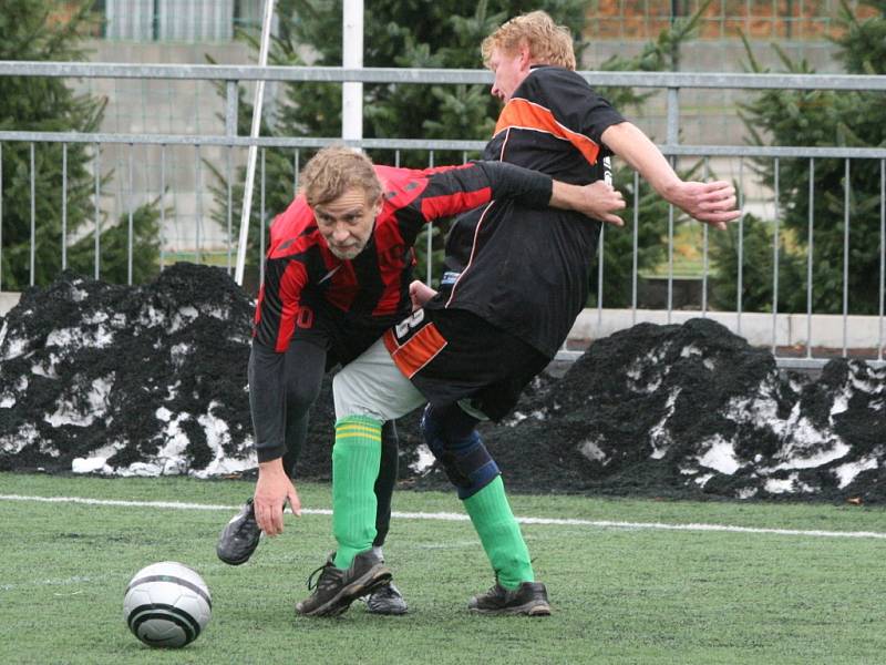 Malý fotbal, 4. liga: Airborne-ZZN B - Kotláři.