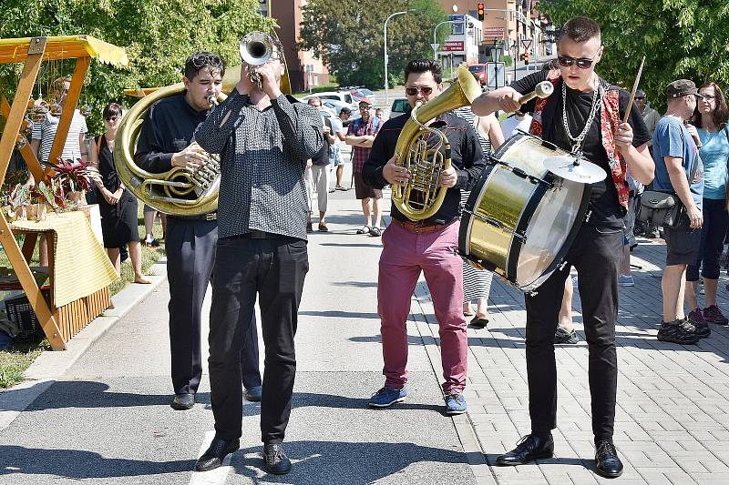 V sobotu 26. května se uskutečnila oblíbená akce Korzo Obora na břehu rybníka, kterou již několik let pořádá Spolek ve čtvrtek.