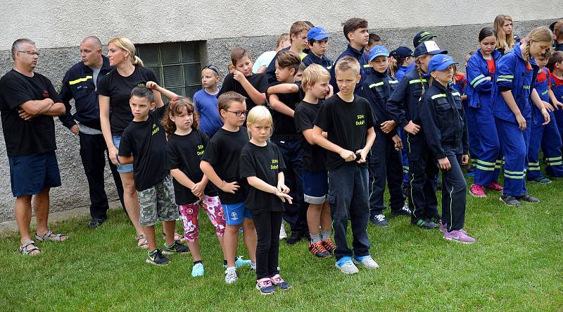 O tři putovní trofeje se zápolilo ve třech kategoriích: družstva dětí, žen a mužů. Kromě zástupců 7. okrsku z Jinec, Čenkova, Ohrazenice a Křešína přijeli i hosté z Kardavce, Hluboše, Hostomic, Jánské a Dobříše.