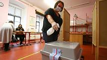 Z voleb 2020, volební okrsek číslo 1 a 2 v Příbrami.