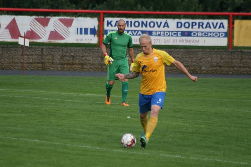 Z přípravného zápasu MFK Dobříš - SK Benešov 1:2.