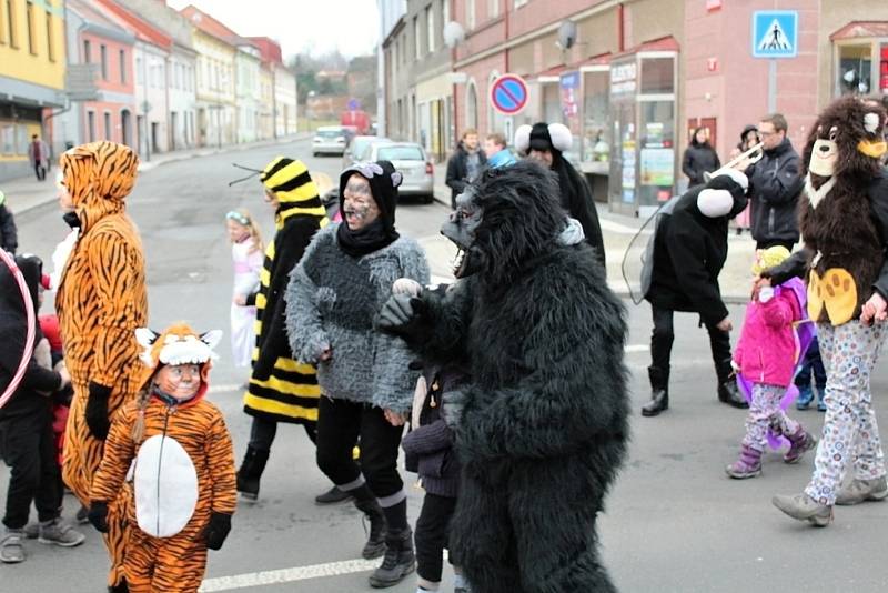 Sobotní masopustní průvod zahájil v Březnici čtyřicetidenní půst.