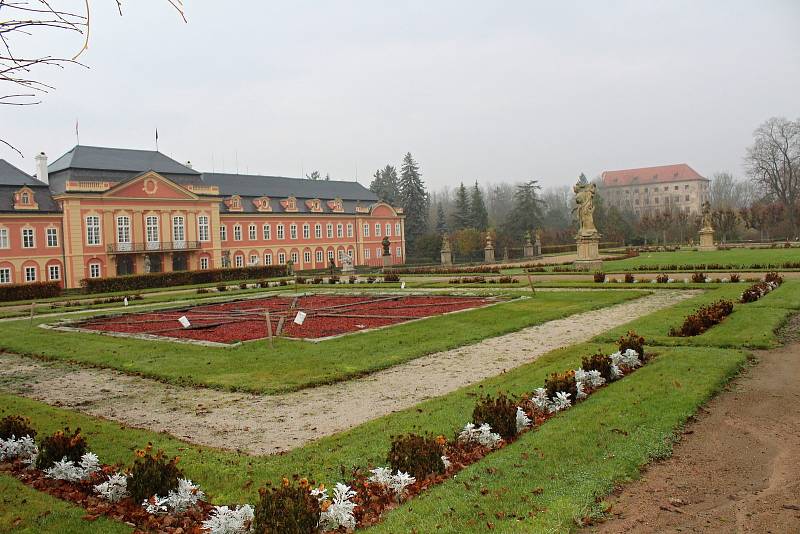 Začaly přípravy na revitalizaci francouzského parku a ten je nyní uzavřen.