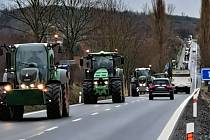 Traktory a jiné zemědělské stroje vyrazily ve čtvrtek 22. února na cestu ze Sedlčan do Příbrami.