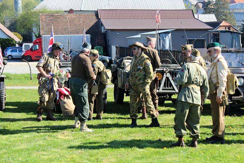 V Kosově Hoře nese park jméno velitele čs. bombardovací peruti