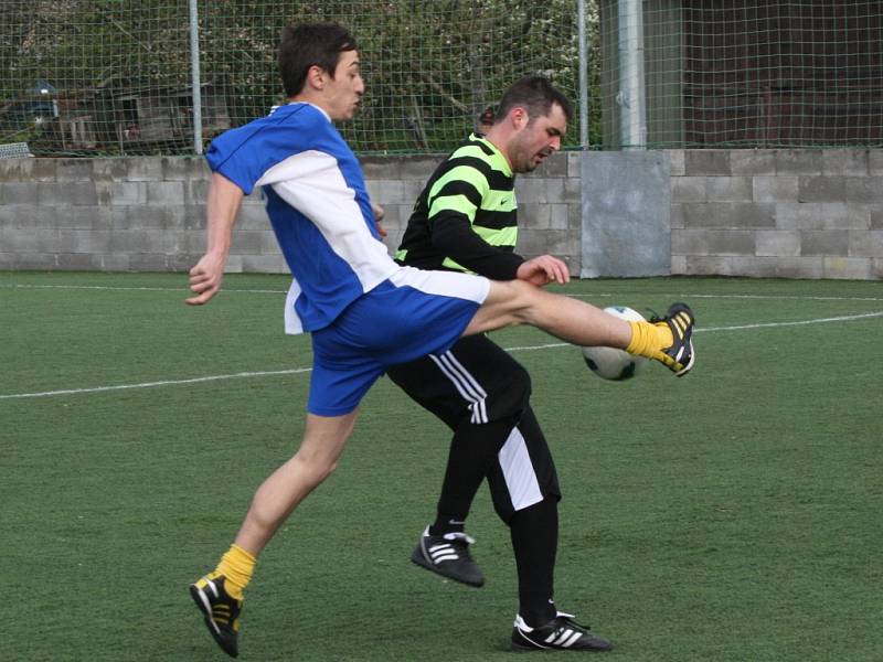 Malý fotbal, 2. liga: Společenství S+S - Hellas Ornela.