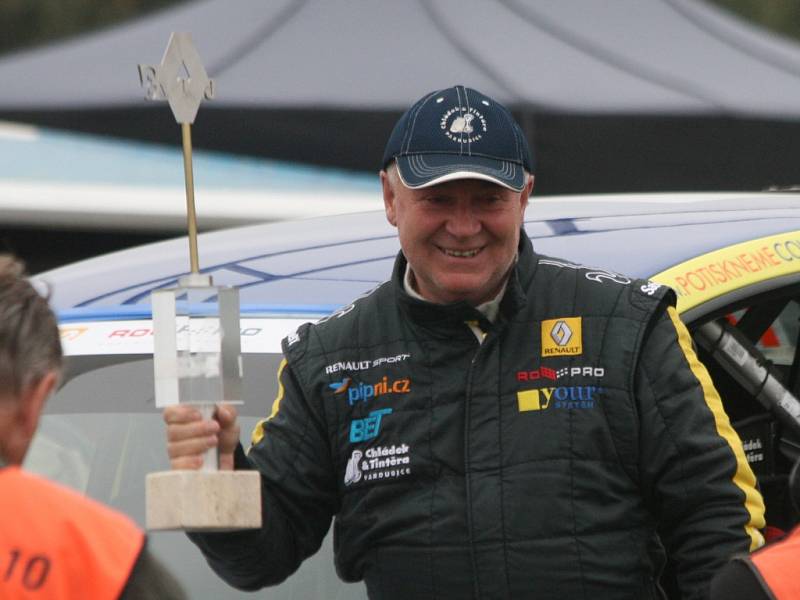 Cíl 36. ročníku PURUM Rally Příbram. Josef Peták.