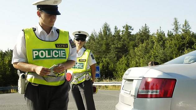 Při dopravně bezpečnostní akci pomáhaly dopravním policistům i nové Passaty.