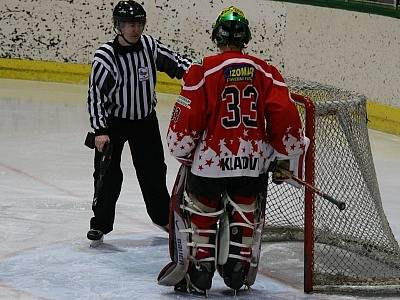 Kvalifikace o 1. ligu dorostu: HC Příbram - HC Klatovy (7:1).