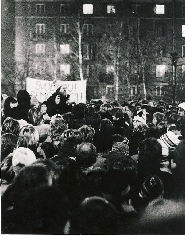 Listopadové události v roce 1989 v Příbrami
