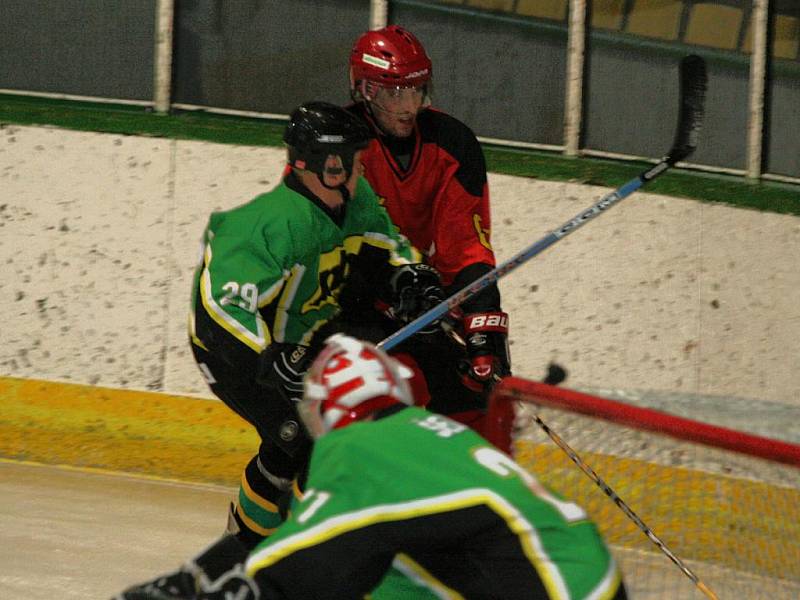 Krajská soutěž hokejistů: Sp. Příbram - Poděbrady (0:1).