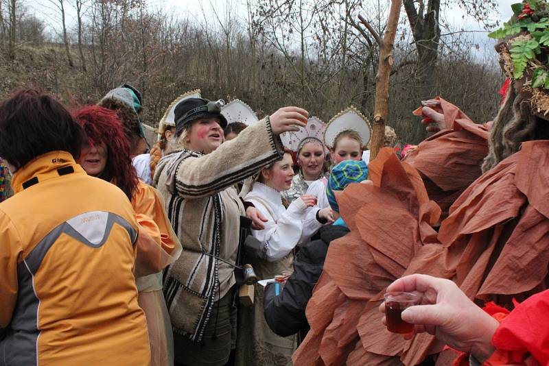 Odpolední masopustní vystoupení ve Vysokém Chlumci je vždy trochu ve stínu svého "bratrského" dopoledního vystoupení v Příbrami.