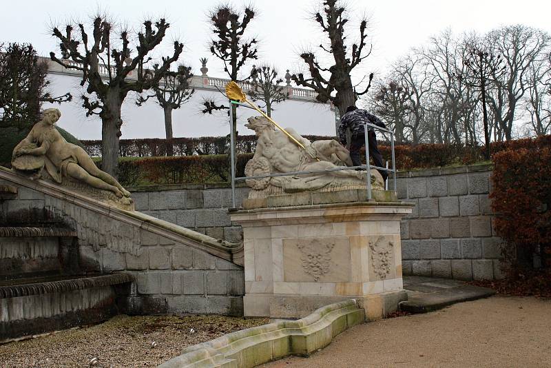 Začaly přípravy na revitalizaci francouzského parku a ten je nyní uzavřen.