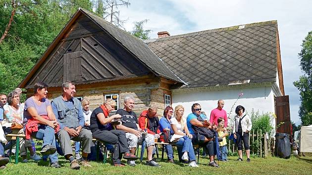 Den řemesel ve vysokochlumeckém skanzenu. 