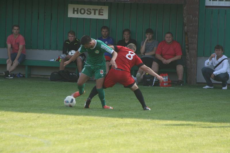 Divizní derby Tatran Sedlčany - MFK Dobříš 0:4.