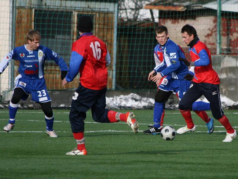 O pohár starosty: Sp. Příbram - Kr. Dvůr (2:0).