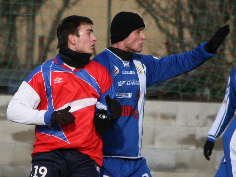 O pohár starosty: Sp. Příbram - Kr. Dvůr (2:0).