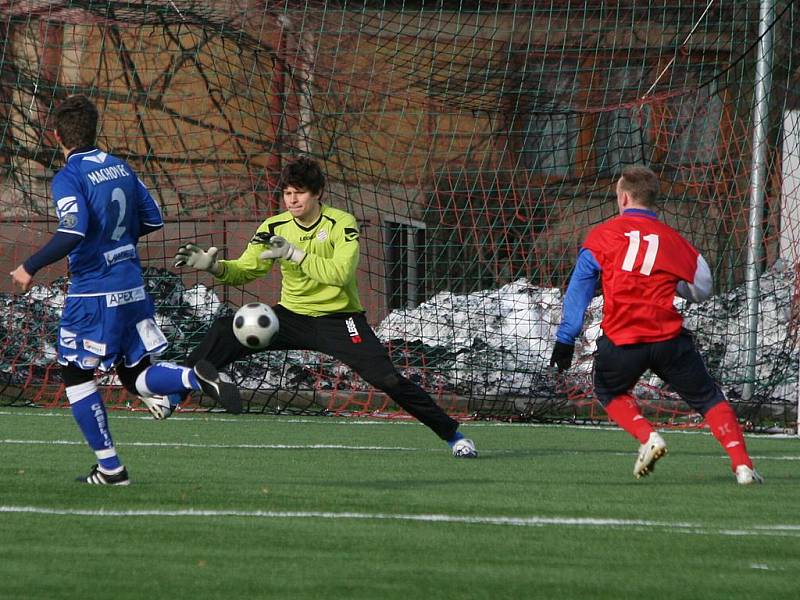 O pohár starosty: Sp. Příbram - Kr. Dvůr (2:0).