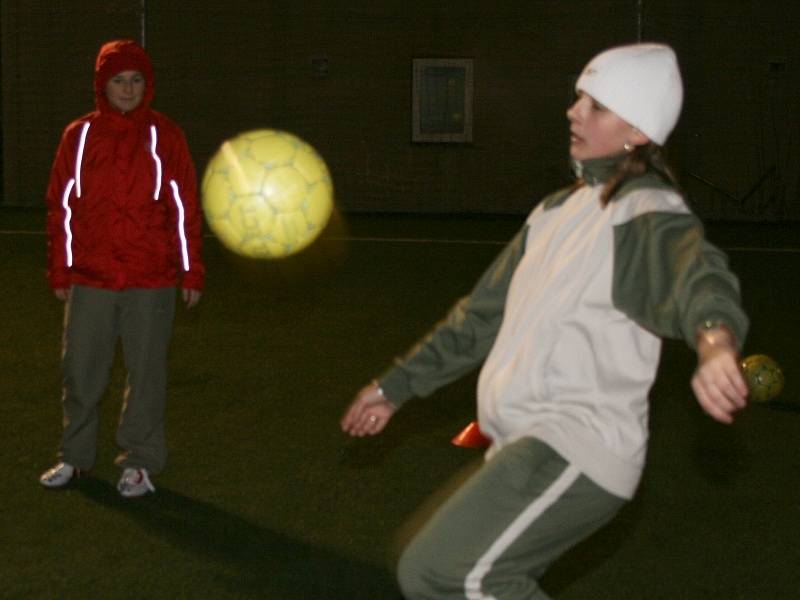 Trénink ženského týmu v areálu 1.FK Příbram.