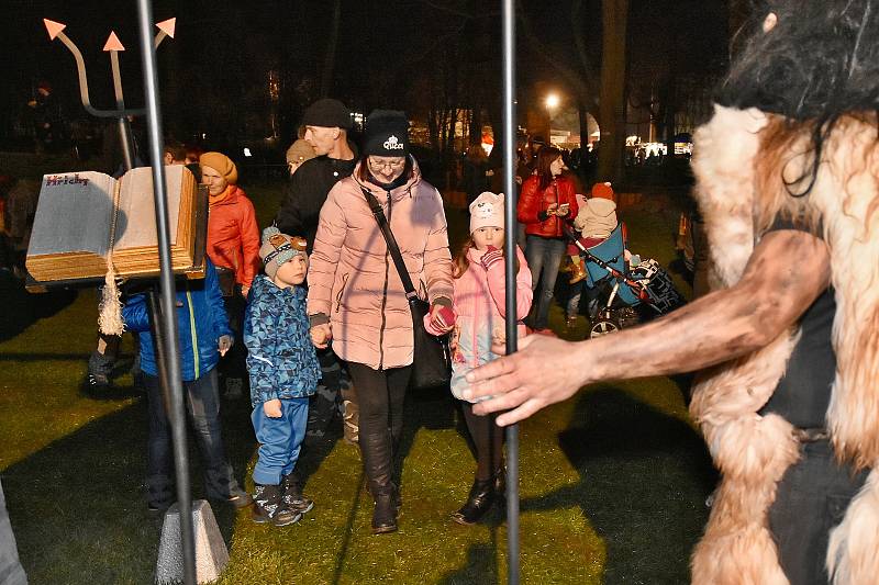 V pátek 7. prosince areál Nováku opět patřil čertům, sv. Mikuláši a andělům.