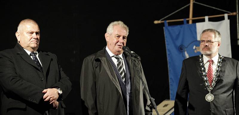 Prezident Miloš Zeman navštívil v úterý podvečer také Kladno.