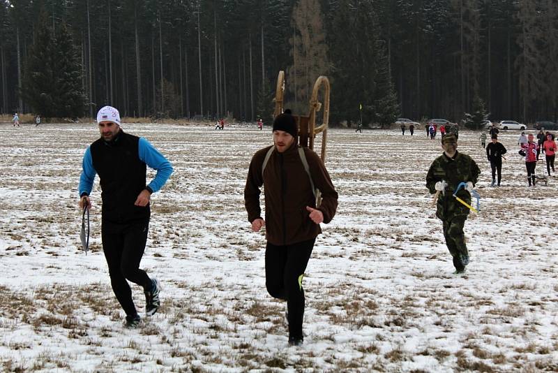 Necelé tři desítky posádek se v sobotu odpoledne postavily na start 38. ročníku populárního Zlatého nugetu Bečánova. Nejrychlejší posádka zvládla zhruba sedmikilometrovou trasu za necelou hodinu.