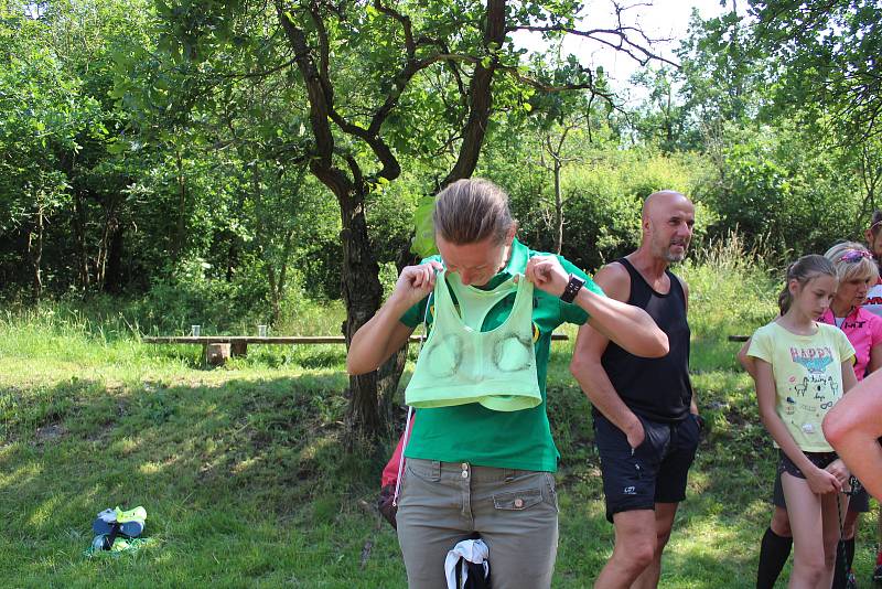 Závod, který vznikl teprve jako druhý v republice svého druhu, čítá celkem 15,2 kilometrů běhu a 2,6 kilometrů plavání v sedmi rybnících.