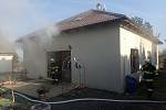 Požár rodinného domu na Příbramsku způsobil škodu za dva miliony.