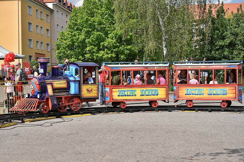 Divadlo patří dětem. Den plný her, zábavy a soutěží pro děti i dospělé v Příbrami.