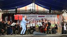 Z Festivalu hudby na zámku Dobříš.