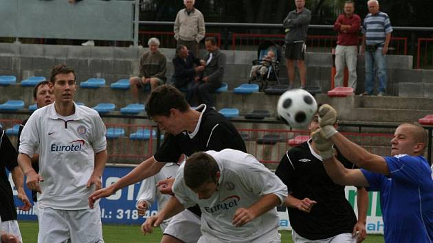 I. A třída: Sp. Příbram - Hradištko (3:0).