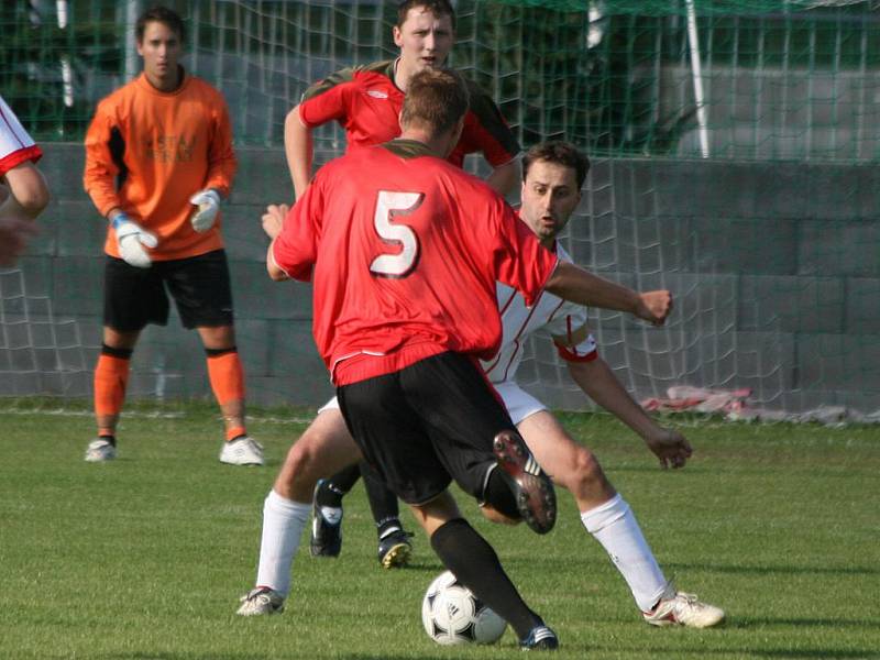 Okresní přebor: Sp. Příbram B - Dublovice (2:2).