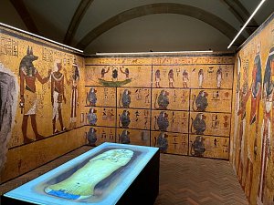 Z výstavy Kouzlo objevování: Od hieroglyfů k Tutanchamonovi na zámku v Dobříši.