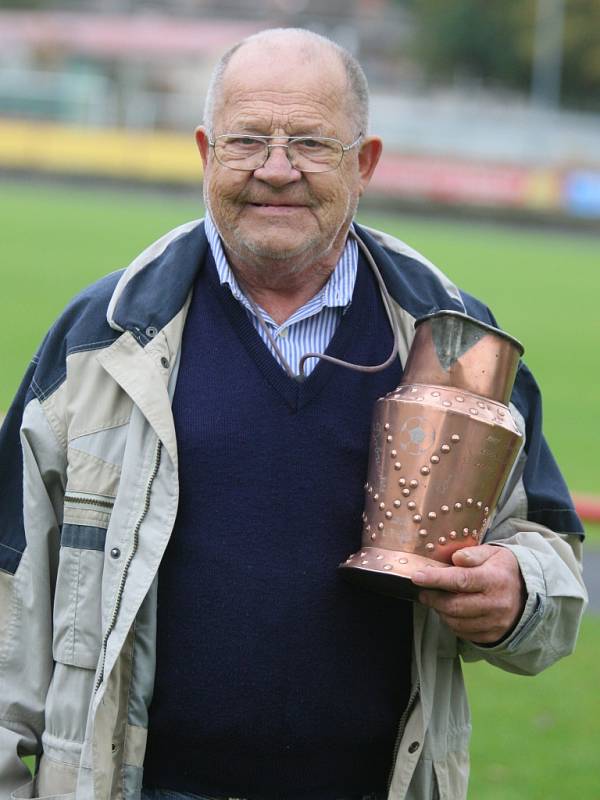 Dobříšský korbel 2015. Zakladatel turnaje Vladimír Mirek Procházka.