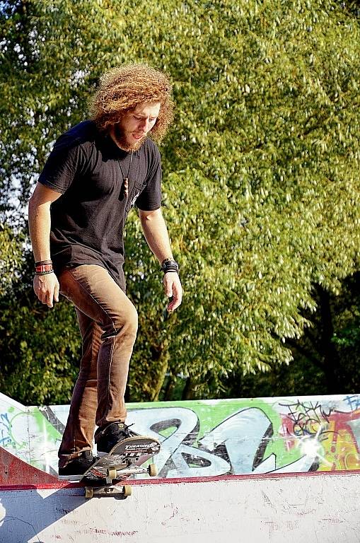 Jezdci ve skateparku opět předvedli dechberoucí triky. 