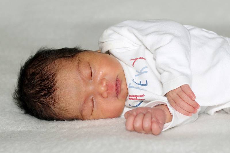 Tuenhi-Pham se narodila 24. září 2022 v Příbrami. Vážila 3370 g a měřila 51 cm. Doma v Podbořanech ji přivítali Cuong a Nhung.