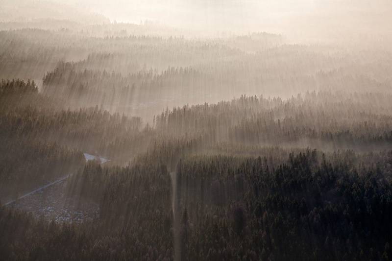 Snímky Jiřího Jirouška zachycují z paraglidu nejen krajinu Příbramska. 