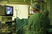 Operace žlučníku novou laparoskopickou metodou SILS
