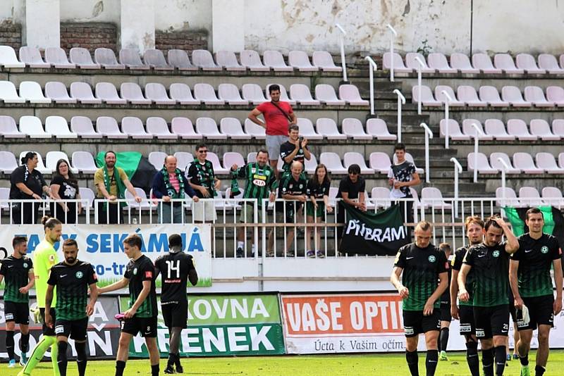 Viktorka Žižkov a 1.FK Příbram, výsledek 1:1, branku dal Zoran Danoski. Příbram se nejprve ujala vedení hosté vzápětí srovnali. Foto: Antonín Vydra