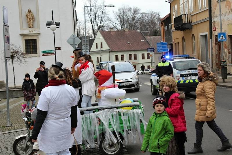 Sobotní masopustní průvod zahájil v Březnici čtyřicetidenní půst.