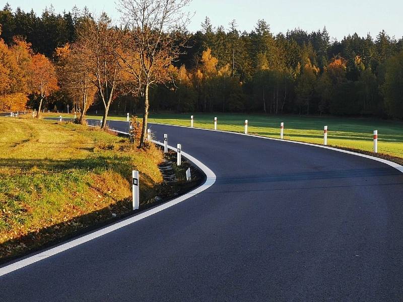 Skončila dvouletá rekonstrukce silnice mezi Rožmitálem pod Třemšínem a hranicí okresu.