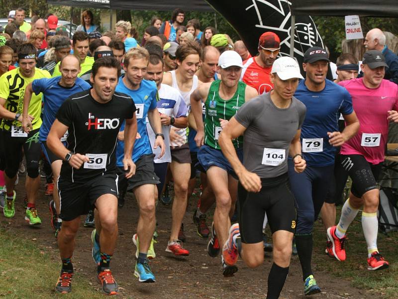 1. český marathon: start SOREX Brdského terénního půlmaratonu.