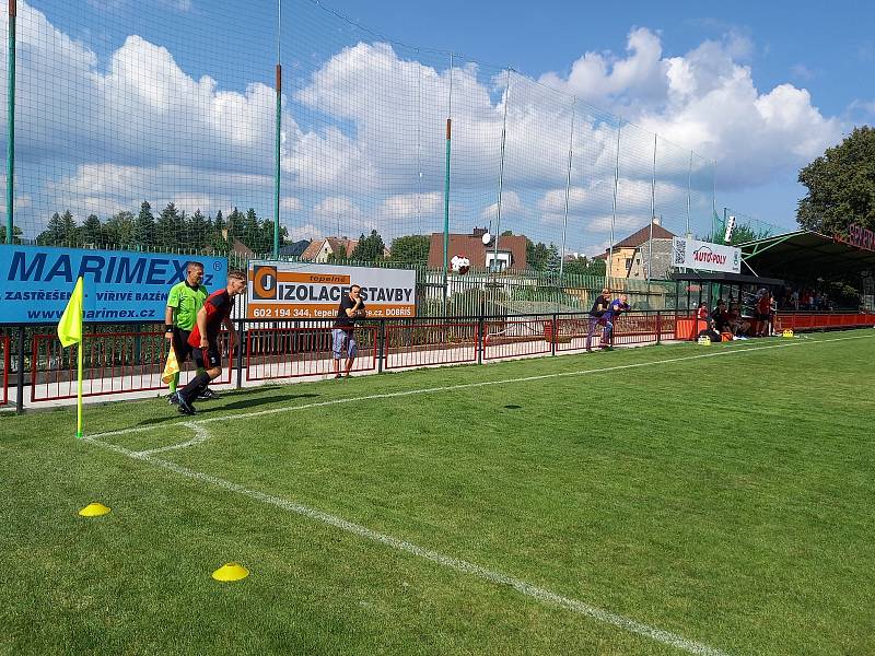 Fotbalisté Spartaku porazili na vlastním hřišti Mníšek pod Brdy vysoko 10:0