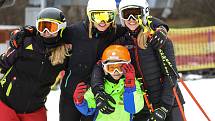 Ze zahájení lyžařské sezony ve Skiareálu Monínec.