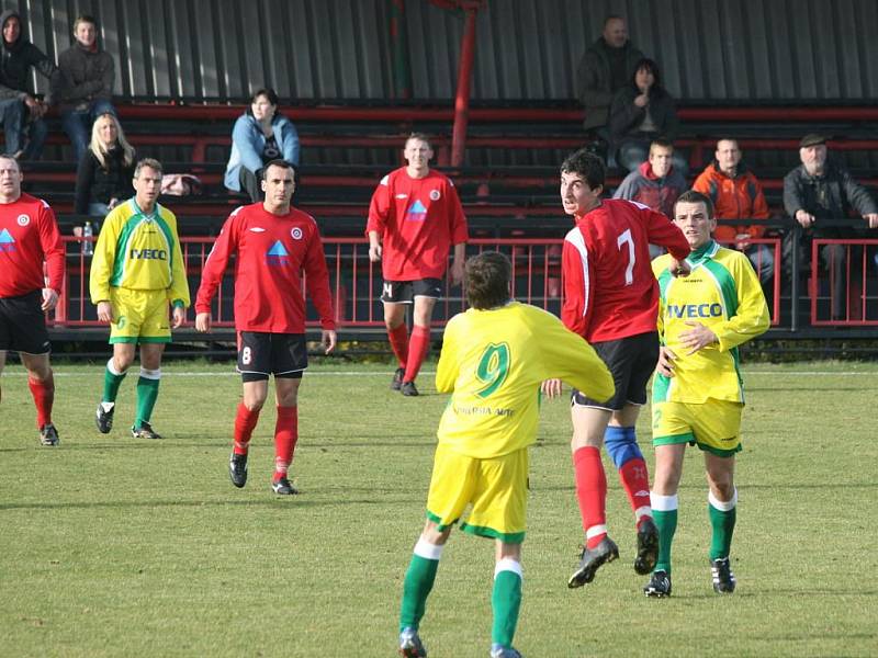 I. A třída: Sp. Příbram - Loděnice (5:2).