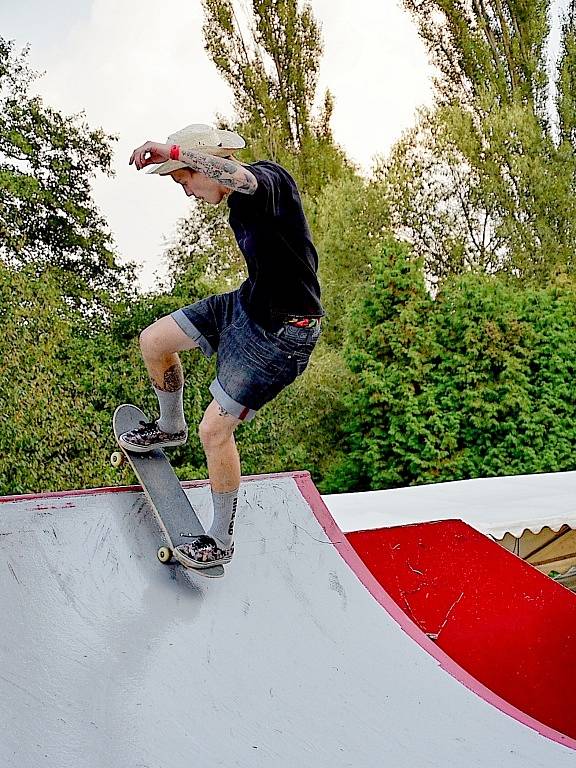 Jezdci ve skateparku opět předvedli dechberoucí triky. 