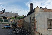 V Rožmitále pod Třemšínem zasahovalo při požáru opuštěného domu devět jednotek hasičů.